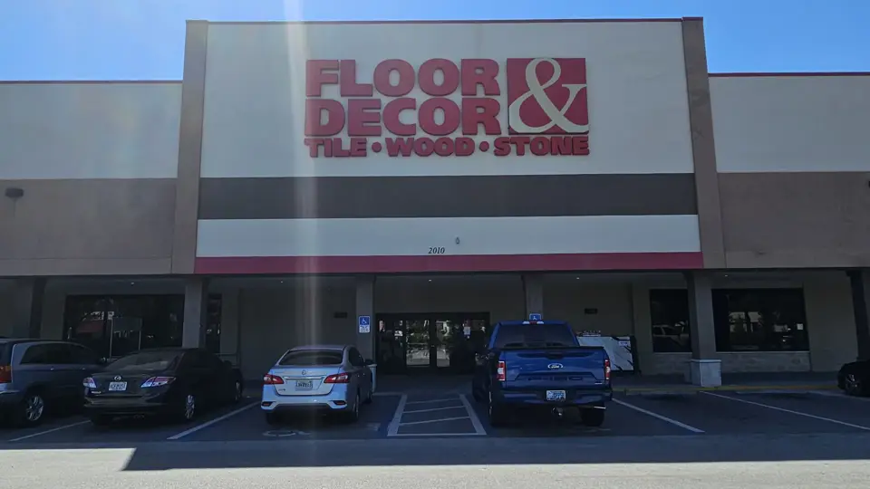 Floor & Decor