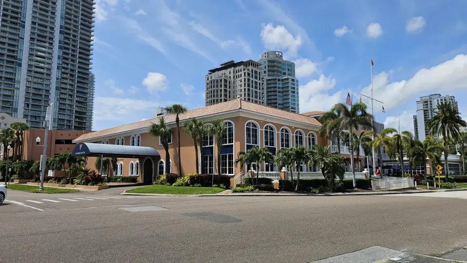 St Petersburg Yacht Club