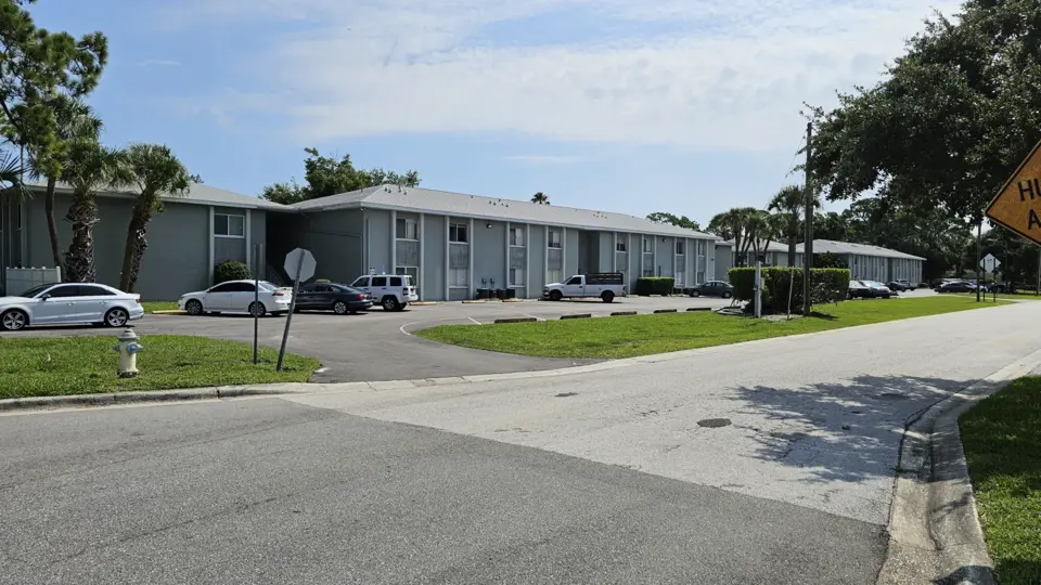 Parklane Condominiums