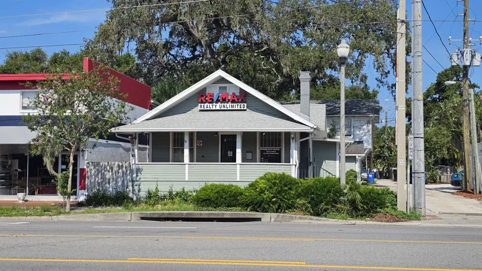 Bebe Ocano with Remax Unlimited Realty