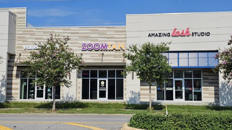 Zoom Tan