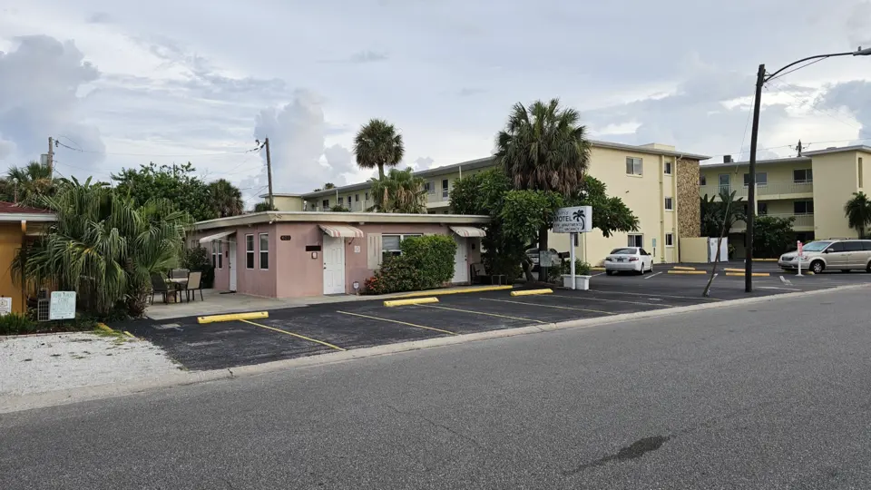 Osiris Motel & Apartments