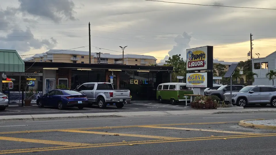 Pappy's Liquor