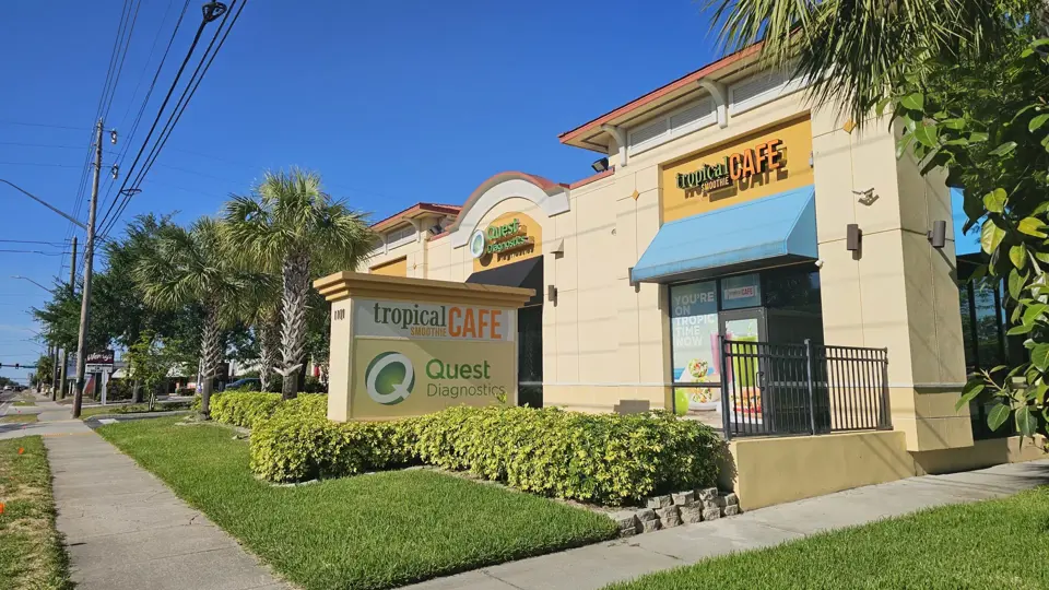 Tropical Smoothie Cafe