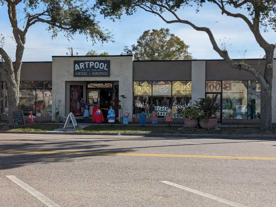 ARTpool Vintage & Handmade