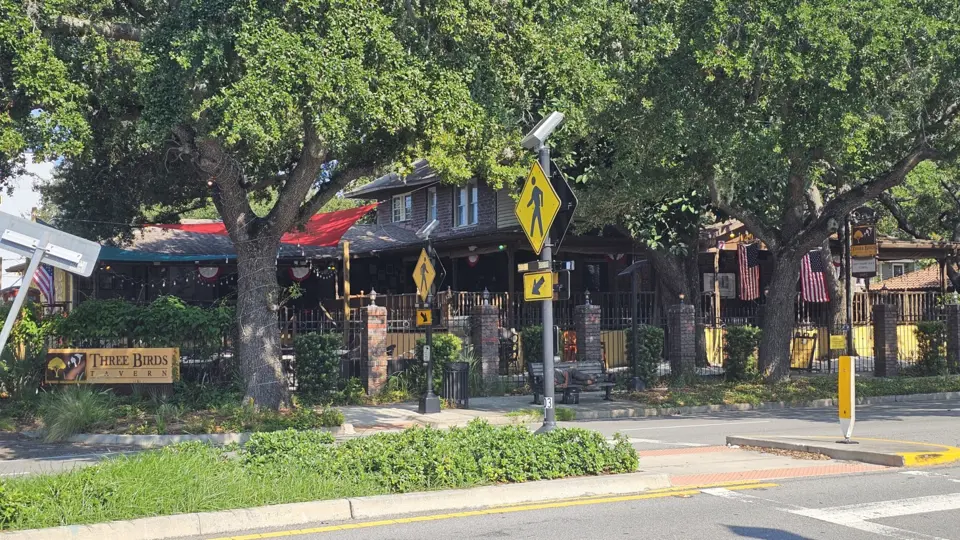 Three Birds Tavern