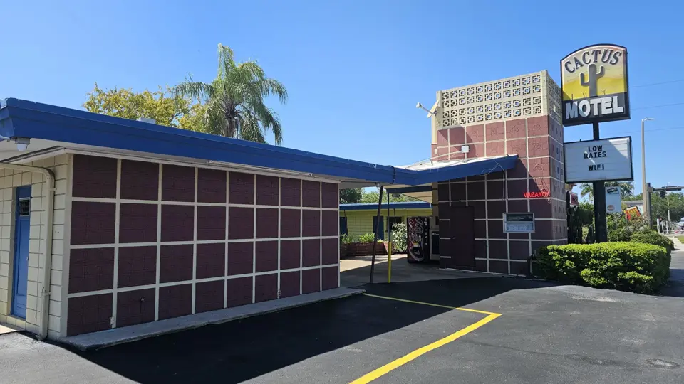 Cactus Motel