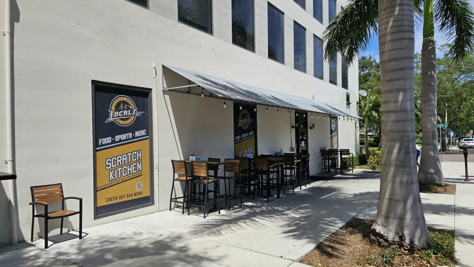 Localz Sports Bar and Grill St Pete