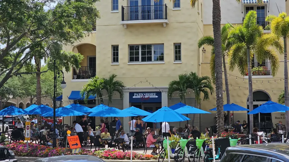 Parkshore Grill