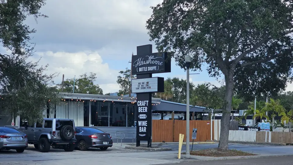 Hawthorne Bottle Shoppe