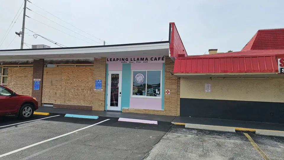 Leaping Llama Café
