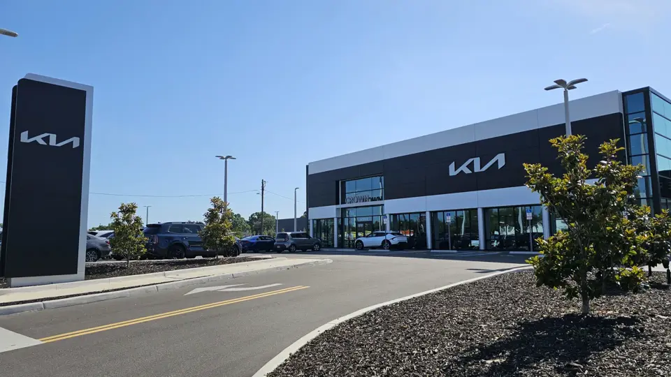 Crown Kia